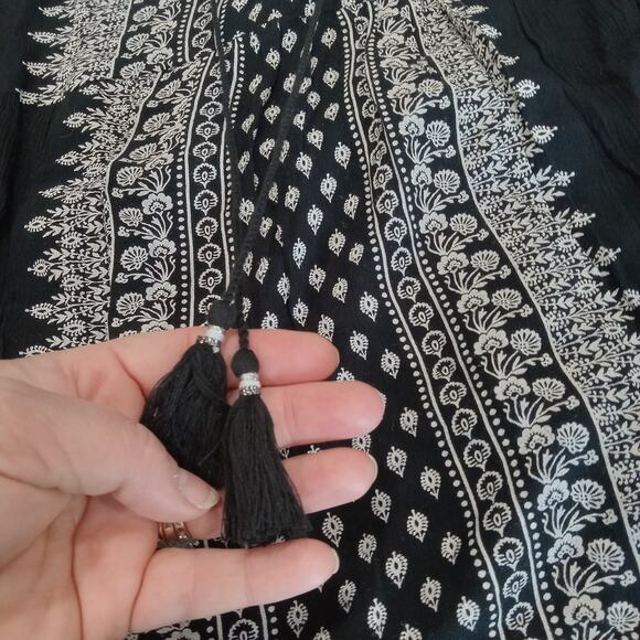 NWT Old Navy Boho Crinkle Gauze Swing Top M Black Peasant Long Sleeve Blouse - Picture 5 of 15